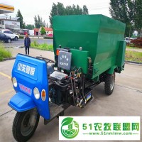 山東圣之源養(yǎng)殖撒料車 大型養(yǎng)殖場撒料車廠家**