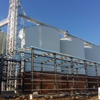 裝配式鍍鋅鋼板倉(cāng) 十三年行業(yè)經(jīng)驗(yàn)廠家 糧食鋼板倉(cāng)廠家玉米小麥倉(cāng)