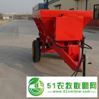 兩方中小型撒糞車(chē) 撒肥車(chē)生產(chǎn)廠家