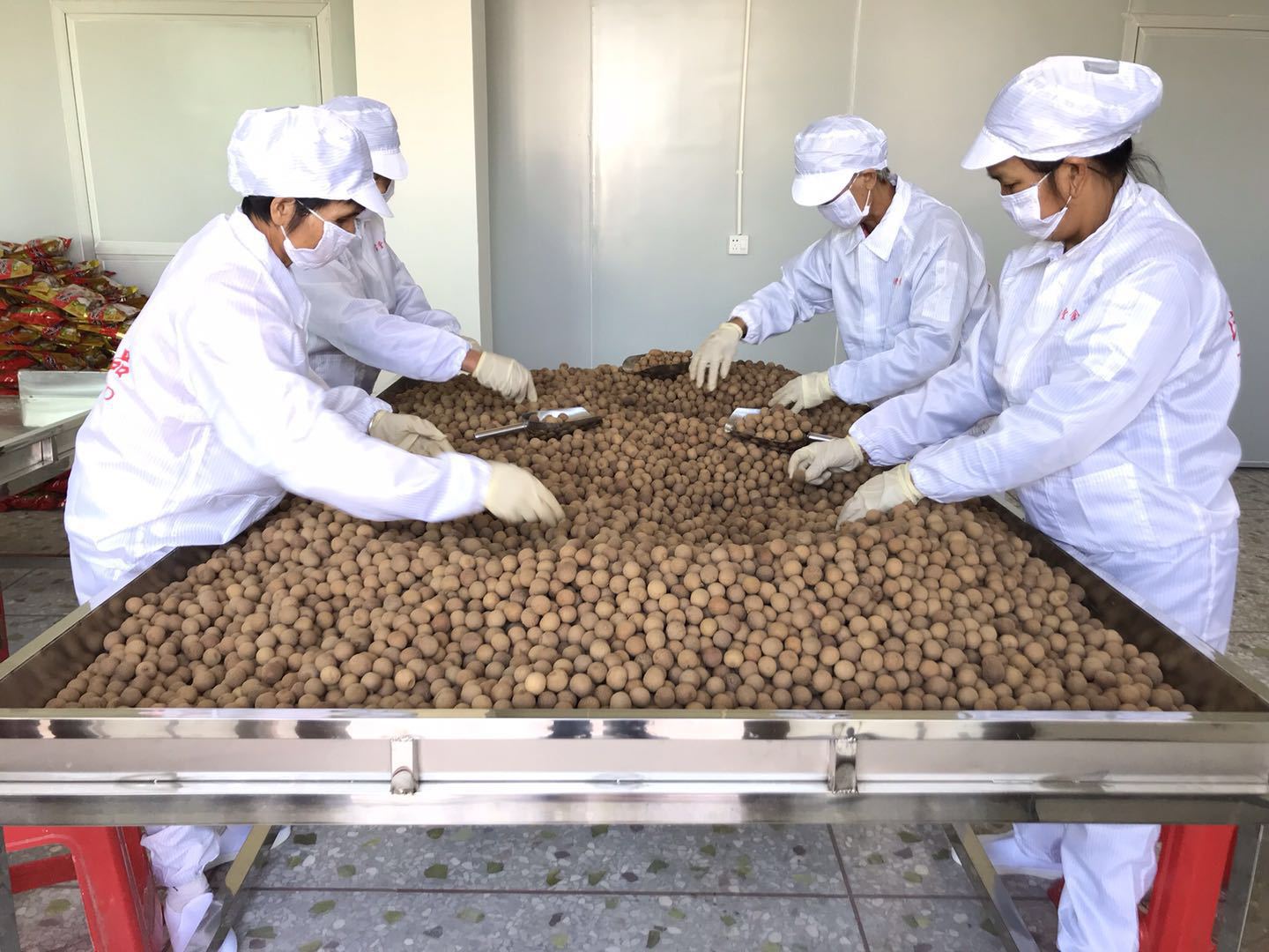 26791bf7951729eb8d1a8c3bf56916