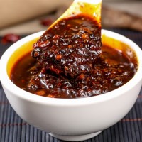 齊齊香辣牛肉醬500g肥牛辣椒醬 火鍋蘸料調(diào)料調(diào)味醬廠家銷售