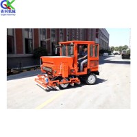 四輪車式?jīng)_砂機(jī) 足球場充沙機(jī) 液壓傳動 仿真草坪填充橡膠顆粒