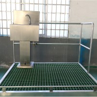 圍裙清洗器 屠宰生產線配套設備 圍裙清洗機設備豬屠宰線操作站臺