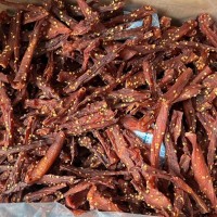 廠家雞肉干巴條 休閑零食銷售香辣五香手撕雞肉干供應